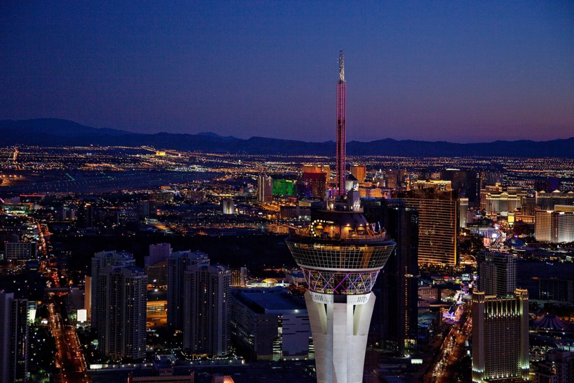 The STRAT SkyPod: the tallest view in Las Vegas and the rides on top